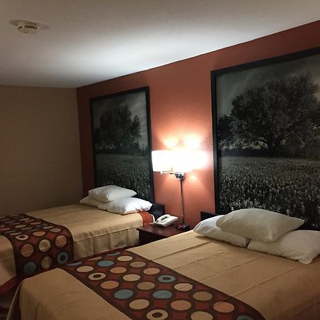 Super 8 By Wyndham Bastrop Tx Motel Eksteriør billede