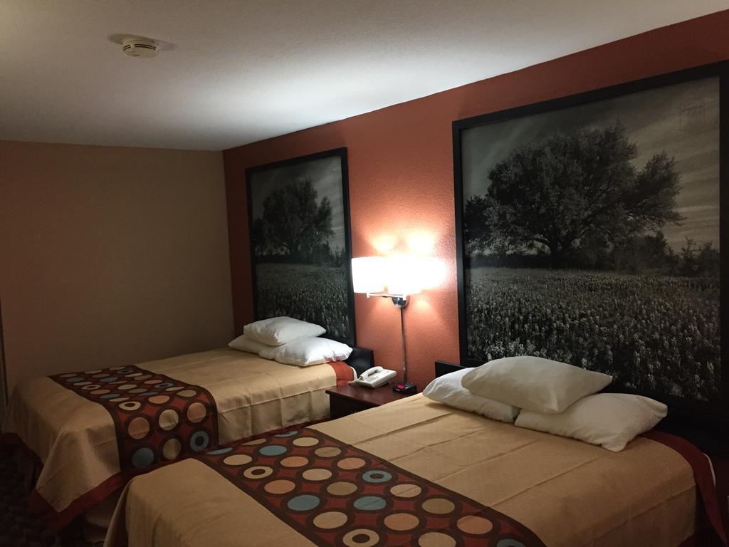 Super 8 By Wyndham Bastrop Tx Motel Eksteriør billede