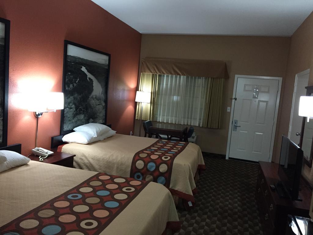 Super 8 By Wyndham Bastrop Tx Motel Eksteriør billede
