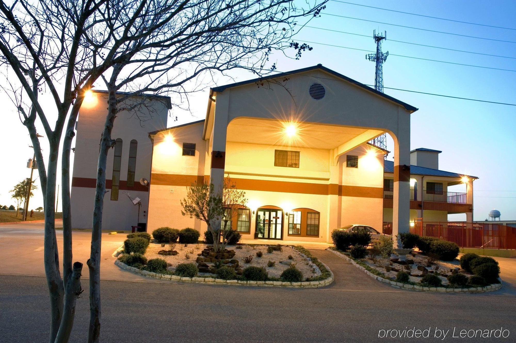 Super 8 By Wyndham Bastrop Tx Motel Eksteriør billede